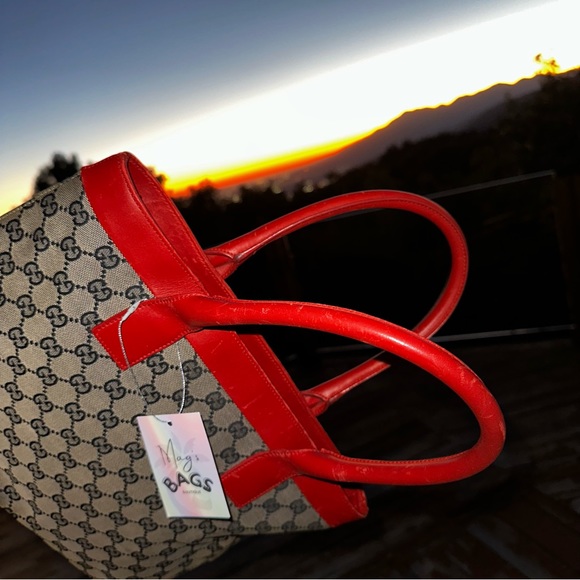 Gucci: Jacquard Monogram GG Red Leather Trimmed Tote Bag - Picture 5 of 17